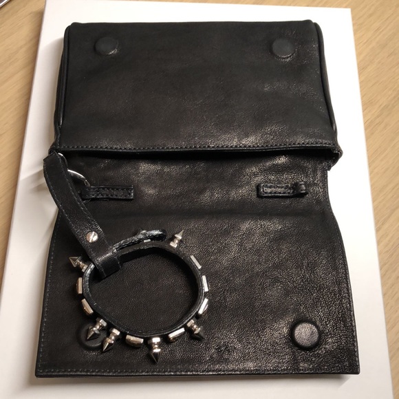 🍒HP🍒 Maison Du Posh clutch - Picture 4 of 5